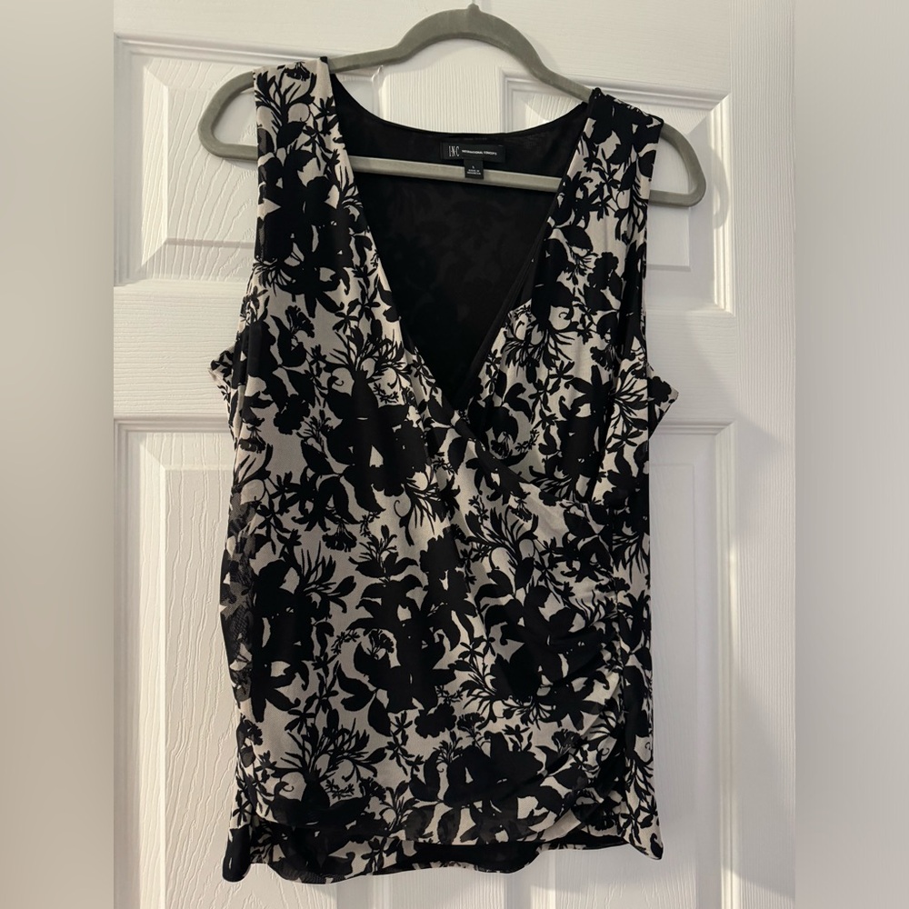 Women’s floral dressy top-